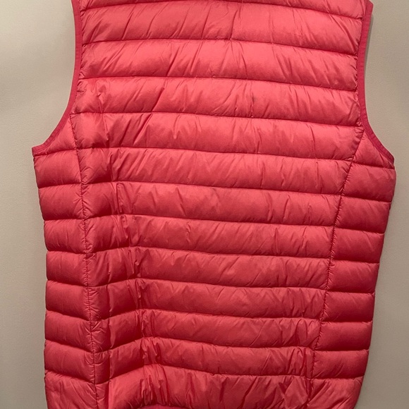Pink Sleeveless Puffer - Picture 2 of 6